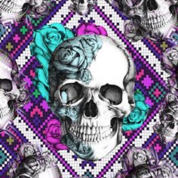 Meet your Posher, Brandy - Picture 2 of 2